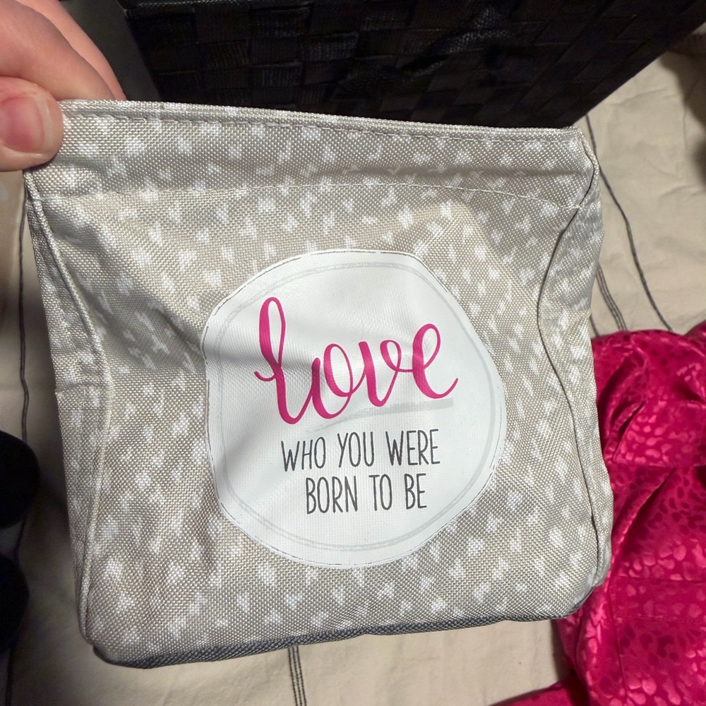 Thirty-One Gray and White Mesh Pouch